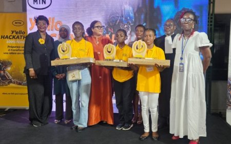 Y’ello Hackathon 2024 :  ISIS-INSIGHTS de l’ESATIC remporte le prix du meilleur projet innovant sur l’intelligence artificielle de cette 2e édition