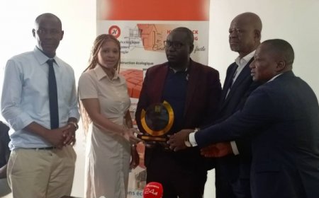 Lutte contre la vie chère : Me. Tra Dje Bi Kalou reçoit le prix Or des Consommateurs de Côte d'Ivoire