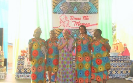 Fête des mères: la grande chancelière Dagri Diabaté honorée par des associations de femmes de Jacqueville